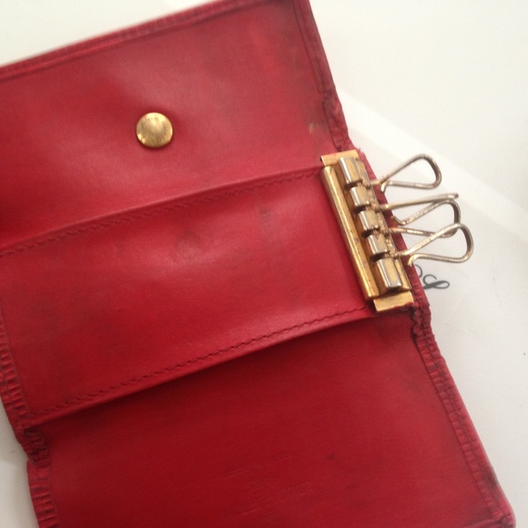 Authentic, Louis Vuitton, Red Epi Leather 4-Hooks - Picture 6 of 7